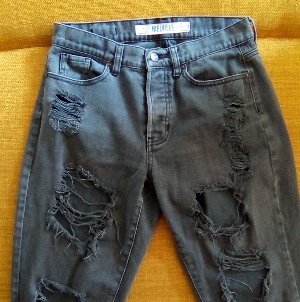 Brandy Melville Ripped Boyfriend Jeans 26